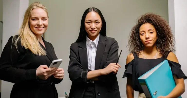 what is business professional attire for a woman