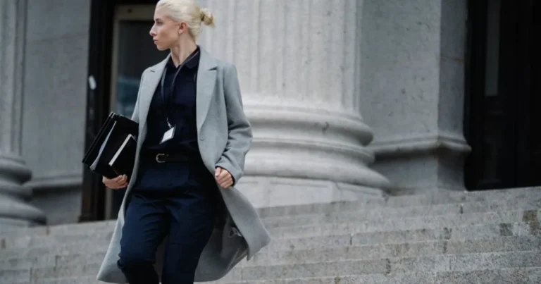 can i wear jeans to jury duty